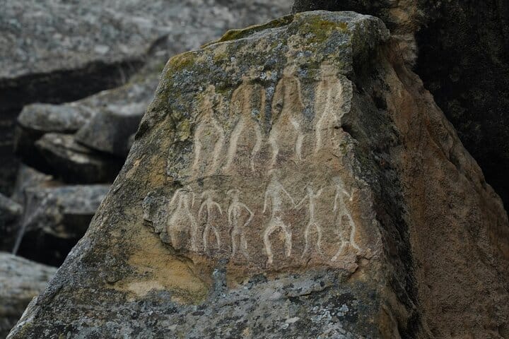 Gobustan_Mud volcanoes_Fire temple_Fire Mountain_Tour_petroglyps_rock_carvings