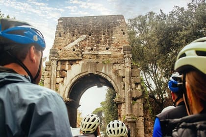 DELUXE Appian Way Bike Tour with Catacombs Visit & Lunch