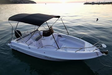 Self-Drive Boat Rental to Blue Lagoon and Comino, Malta