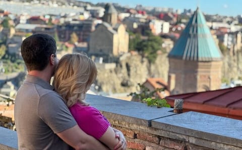 Private Photography Session in Tbilisi's Scenic Spots