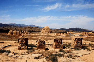 Yinchuan Western Xia Tombs and Helanshan Rock Art Tour