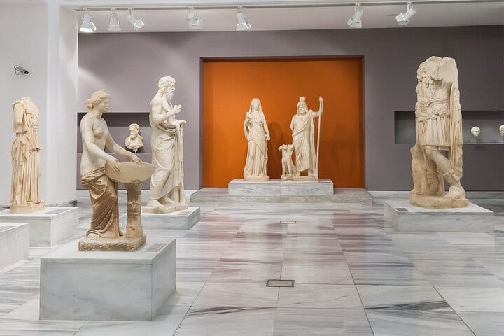 Private Tour Knossos Palace-Archaeological Museum-Heraklion Town 5
