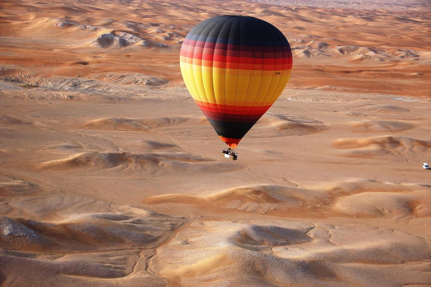 Hot Air Balloon Flight with Breakfast with Daytur