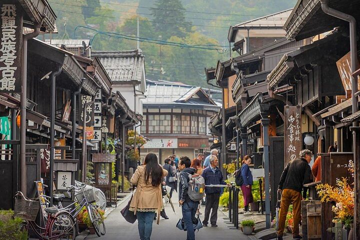 Nagoya to Hida Takayama & Shirakawago World Heritage Day Tour