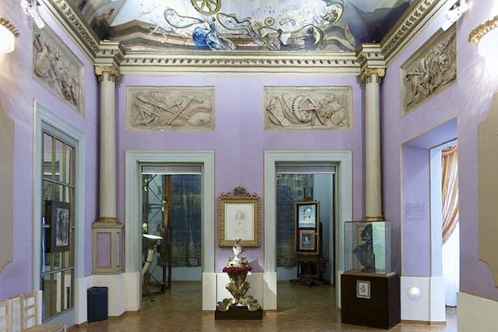 Private Dalí Museum & Gala Castle Tour Plus Local Lunch From Barcelona 2