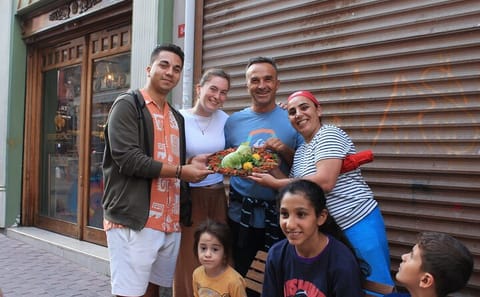 Culinary Tour of Istanbul with Ferry Ride and Local Snacks