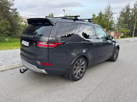Reykjavik: Private Transfer From/To Keflavík Airport – Luxury 4×4 , photo 3