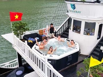 Oasis Bay Party Cruise Best for Young Traveler Outdoor Jacuzzi