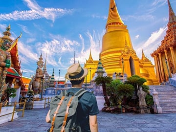 Bangkok Temple and Market Walking Tour of Grand Palace and Wat Pho