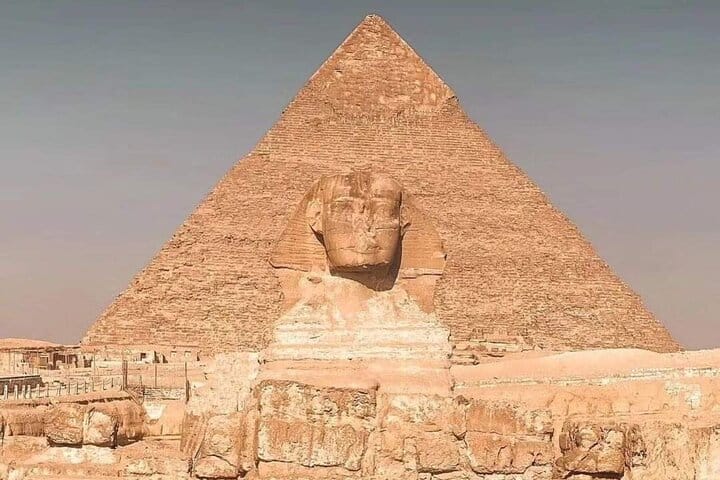 Pyramids of Giza Tour