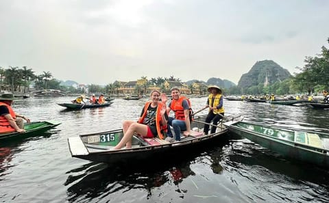 Ninh Binh Private Tour : Hoa Lu Tam Coc 1 Day Tour from Hanoi