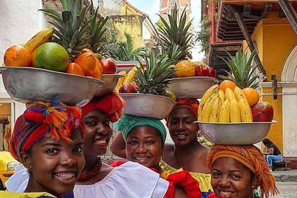 ULTIMATE FULL CITY TOUR with ANTHONY BOURDAIN’s STYLE LUNCH