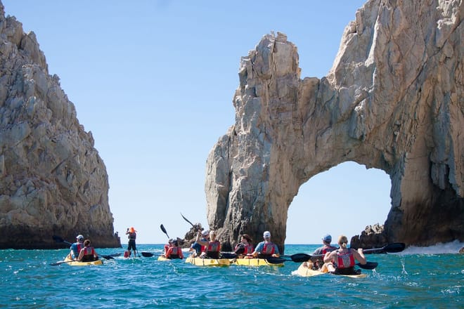 kayak el arco cabo san lucas sea of cortez arch los cabos kayaking tour lands end baja california sur mexico iconic rock formation