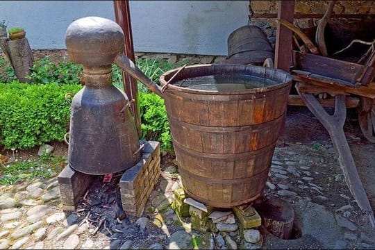 Self-Guided Tour for "Kulata" with Liqueur & Rose Jam Tasting