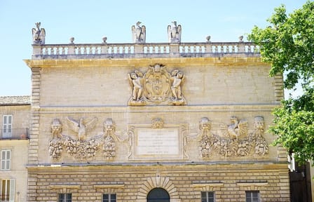 Private Historic Walking Tour of Avignon Old Town