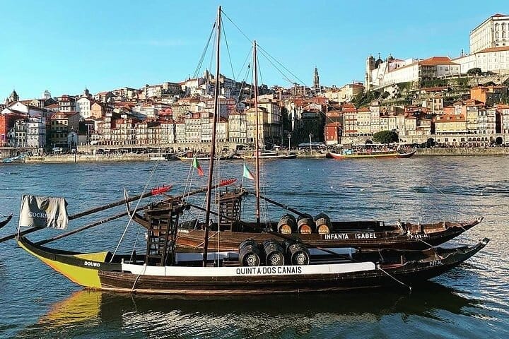Porto to Algarve up to 3 Stops: Aveiro, Nazaré & Óbidos 2