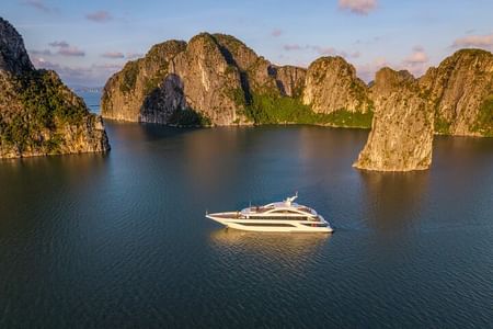 Halong Bay Standard Cruise Tour: Scenic Views, Cave Exploration, and Island Adventures