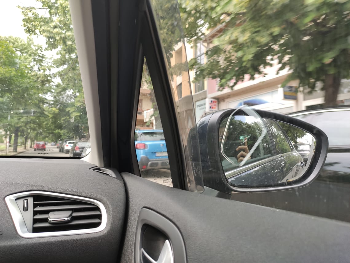 Private One-way Transfer Bucharest Airport to Hotel or vice versa 6