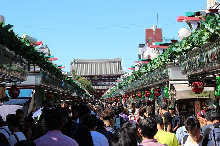 Asakusa: Private Tour for Families with Amusement Park Visit