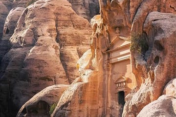 Private Full-Day Aqaba Shore Excursion to Petra and Little Petra