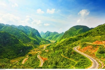 11-Day Motorcycle Adventure in Hà Giang and Sơn La, Vietnam