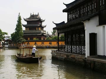 A Day in the “Venice of the East”: The Perfect Suzhou Spanish/English Day Trip from Shanghai（high-speed train）