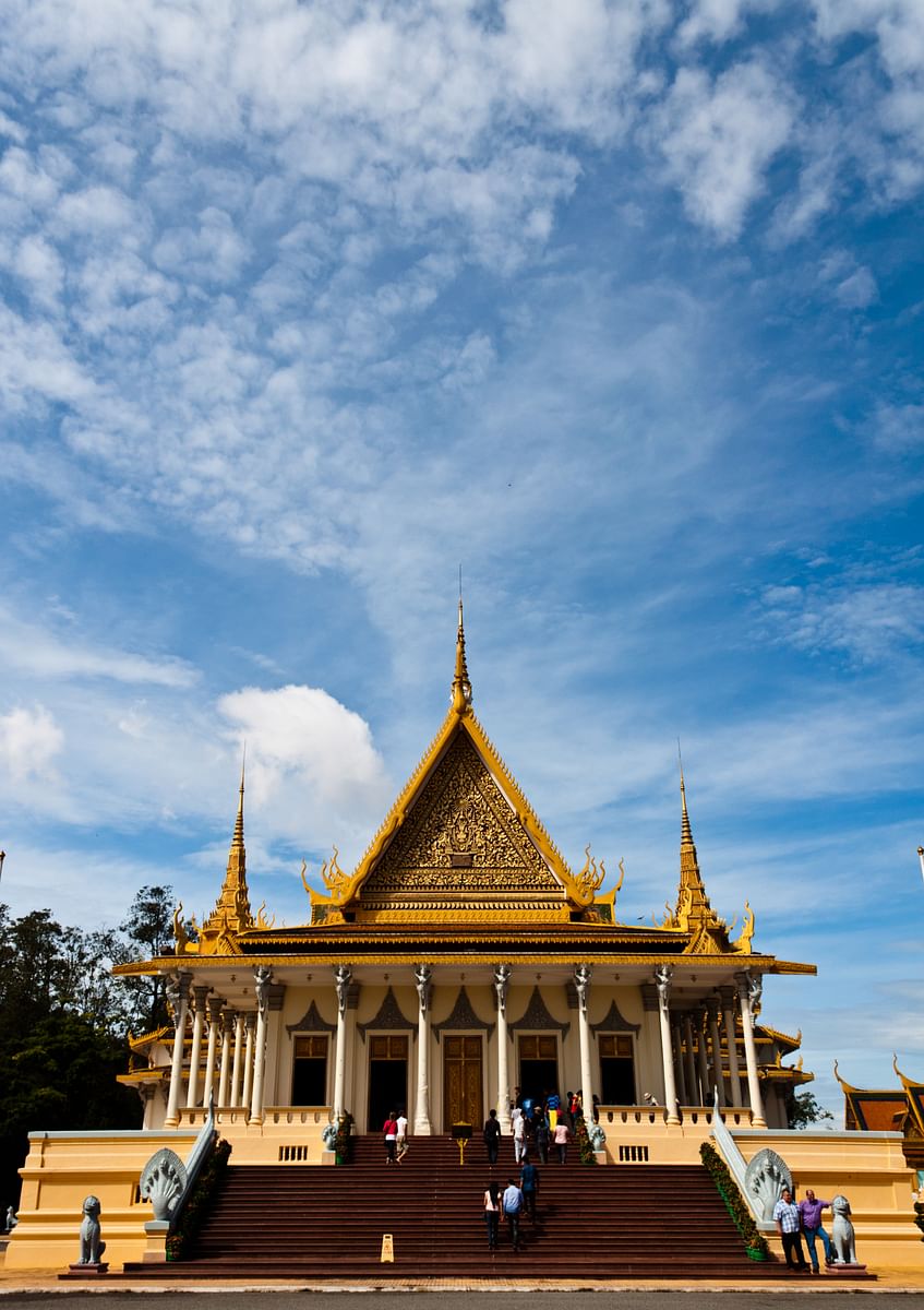 Explore Phnom Penh’s Architecture & Nightlife at The Mansion