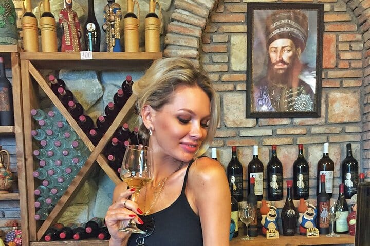 4 Full days in Georgia with private tour, free aiport