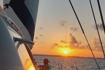 Catamaran Snorkeling Tour to Isla Mujeres from Cancún