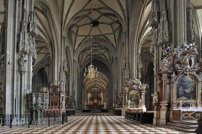 Full day PRIVATE GUIDED VIENNA tour from Budapest with lunch and drinks photo 6