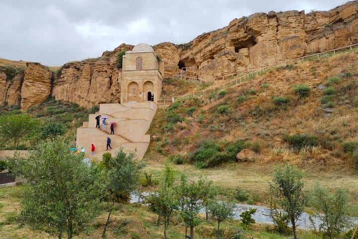 Diribaba mauseloum-Shamakhi tour-azerbaijan tour-baku tour-pilgrime tour-03