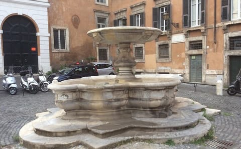 Trastevere Culinary Tour with Local Guides in Rome