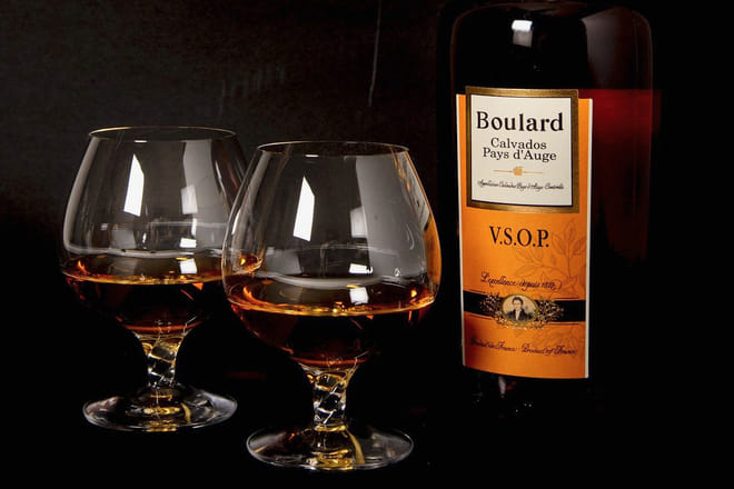 Private Normandy Guided Day Trip from Paris by Minivan with Calvados Tasting 3