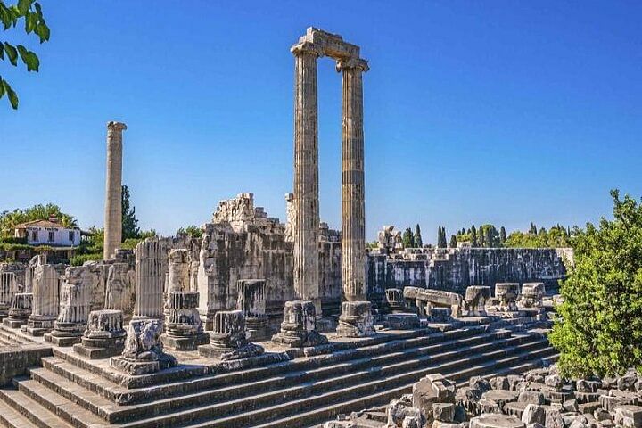 Ancient Ruins Tour: Explore Priene, Miletus & Didyma from Izmir