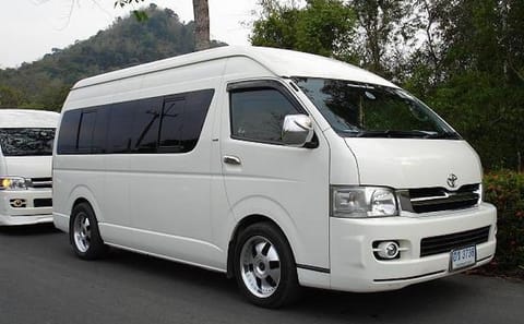 Shared Departure Transfer from Bangkok Suvarnabhumi Airport