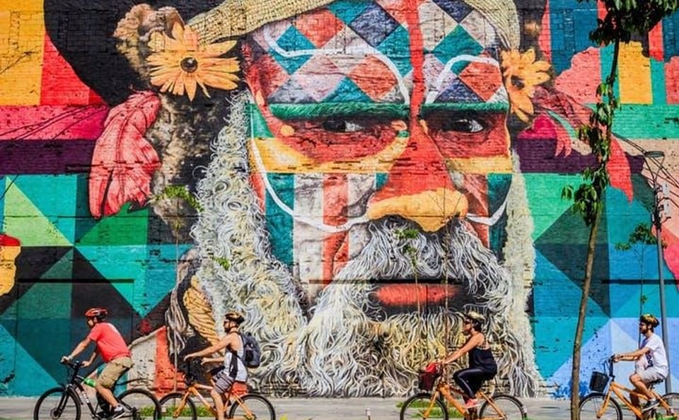 Bike Tour of Rio's Urban Beaches: Copacabana to Flamengo