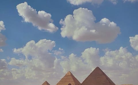 Hurghada Day Trip to Cairo: Pyramids & Museum