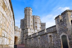 Stonehenge and Windsor Castle Tour from London with Entry Tickets