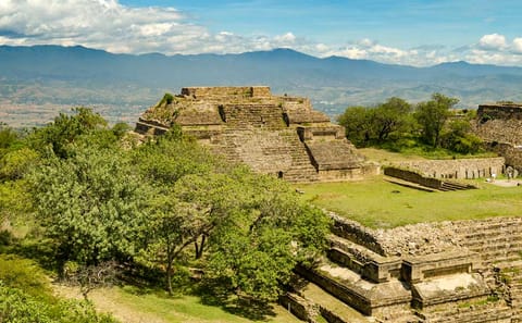 Full-Day Tour of Monte Alban and Coyotepec in Oaxaca