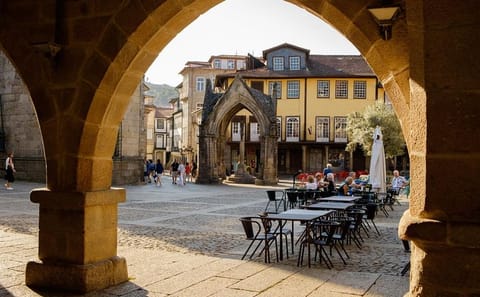 Private Half-Day Cultural Tour of Guimarães from Porto