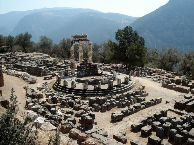 Private Delphi & Thermopylae Tour from Athens photo 2