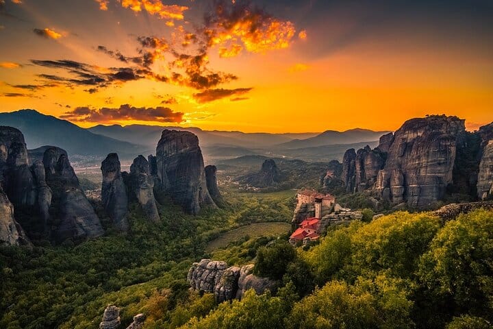 2 Days Delphi and Meteora Private Trip