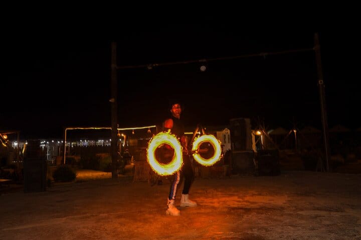 Cairo VIP Night in Giza: Bedouin Dinner, Live Show & Photographer