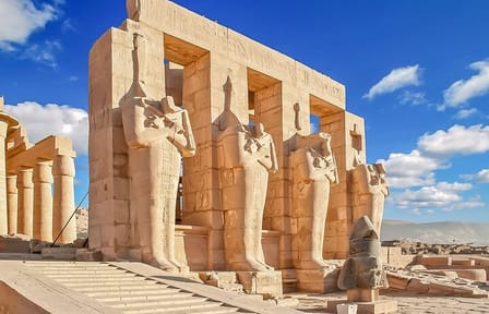 Hurghada to Luxor : Valley of the Kings Tour with Small Group