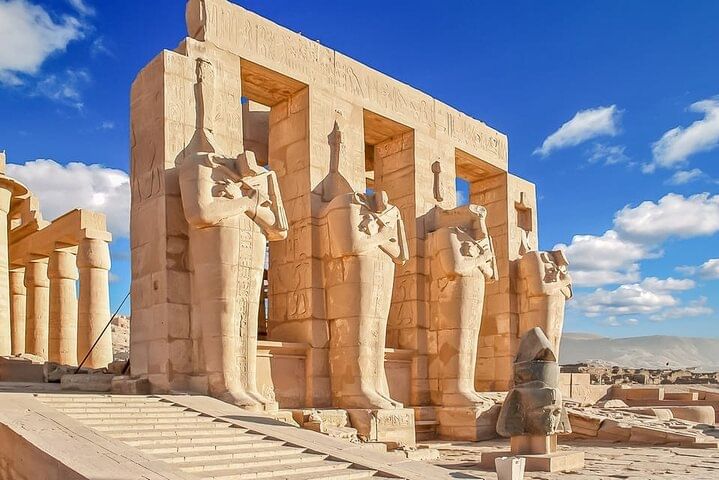 Full-Day Private Tour to Cairo from Hurghada by Bus