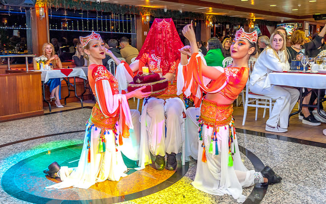 Bosphorus Dinner Cruise & Show with Private Table (TURNA) 4