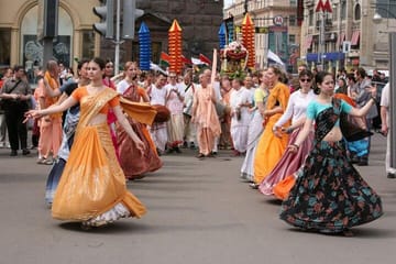 Cultural Day Trip to Mayapur Temples from Kolkata