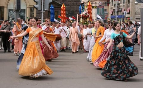 Cultural Day Trip to Mayapur Temples from Kolkata