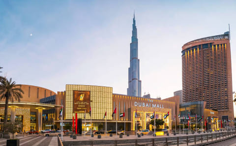Dubai Edge Walk, Mall Shopping, and Burj Khalifa Experience
