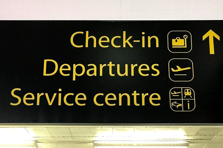 Gatwick Airport Private Transfers to/from London (Postcode SW5 to SW11) 3